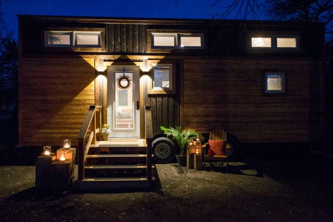 Villa Elegant Tiny House in WacoâNear Magnolia Extérieur photo