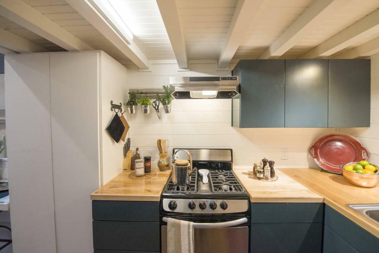 Villa Elegant Tiny House in WacoâNear Magnolia Extérieur photo