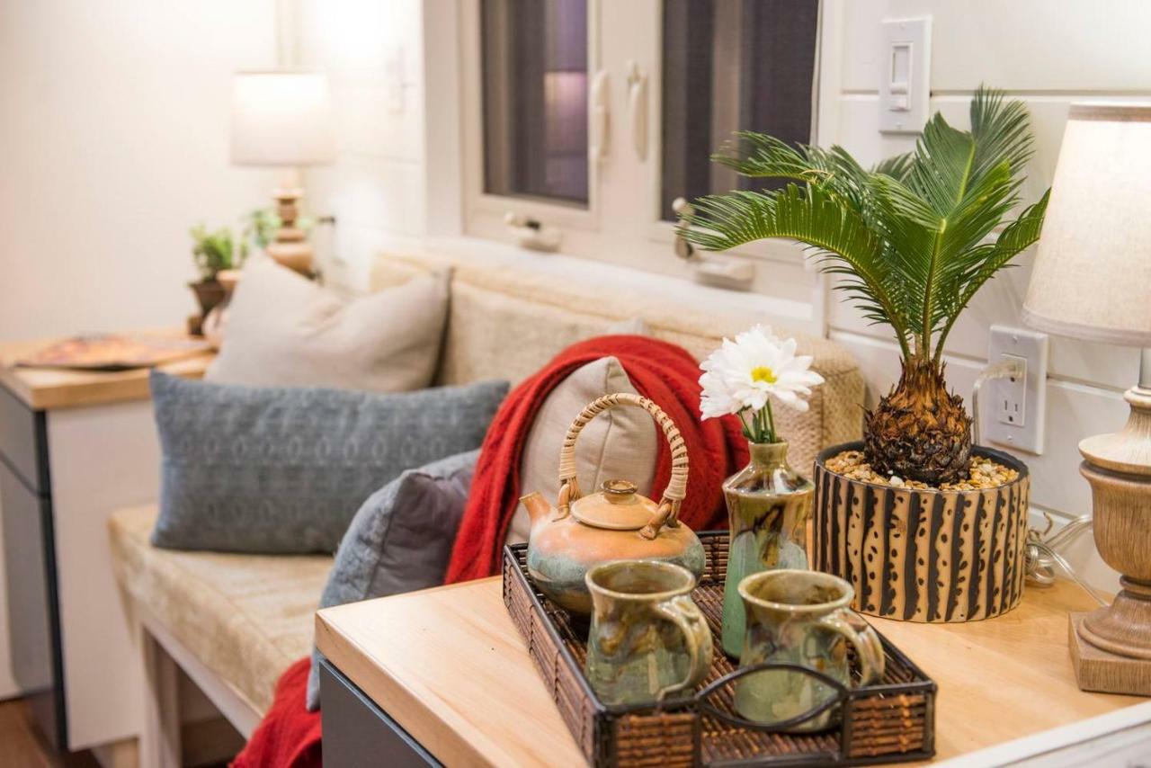 Villa Elegant Tiny House in WacoâNear Magnolia Extérieur photo