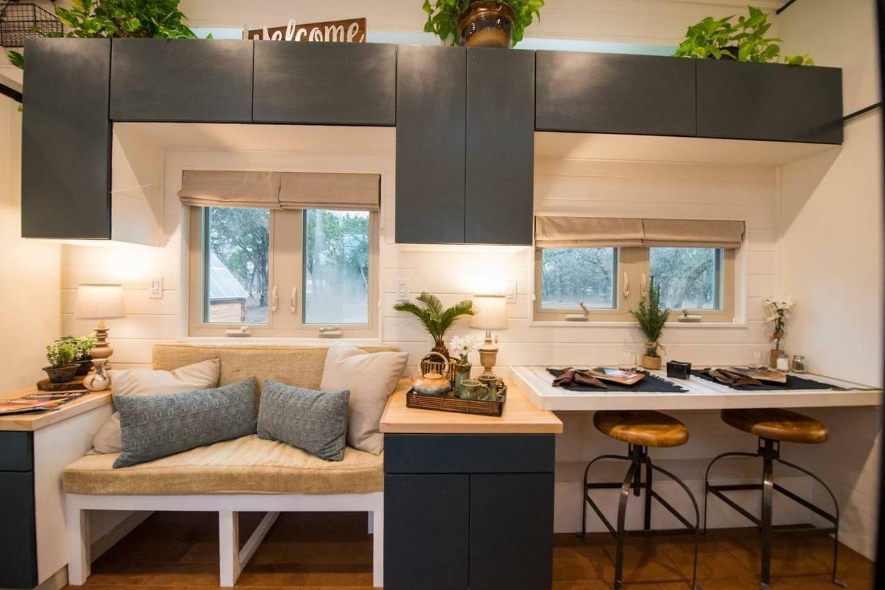 Villa Elegant Tiny House in WacoâNear Magnolia Extérieur photo