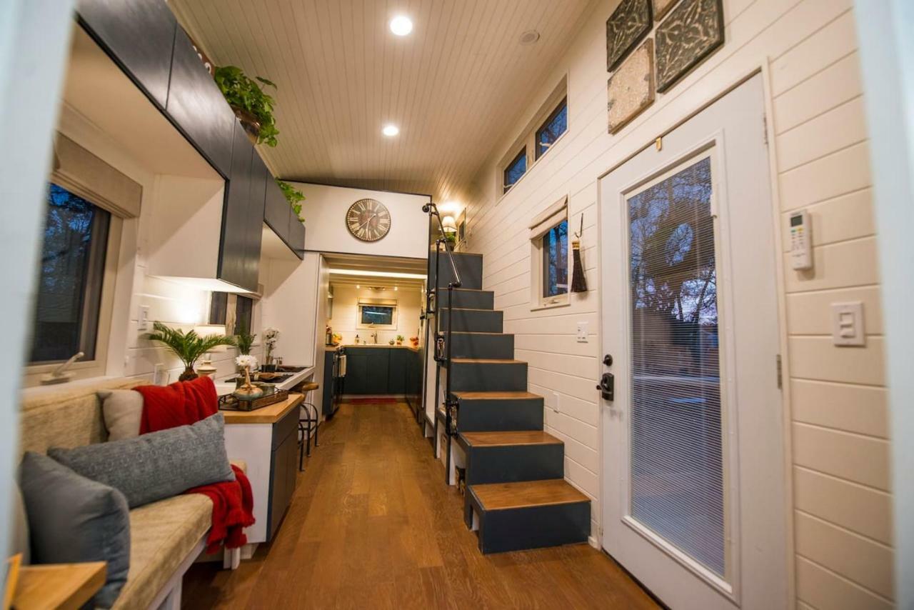 Villa Elegant Tiny House in WacoâNear Magnolia Extérieur photo