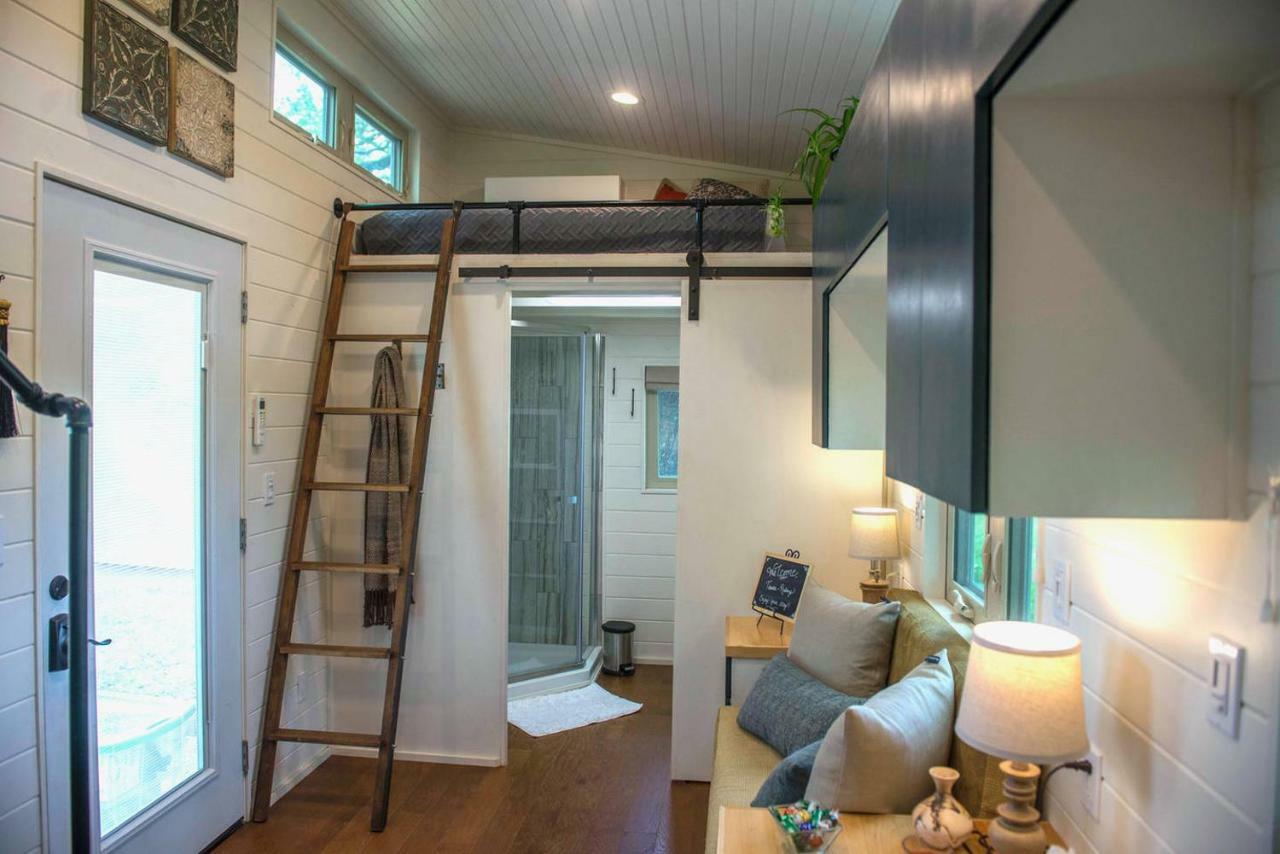 Villa Elegant Tiny House in WacoâNear Magnolia Extérieur photo